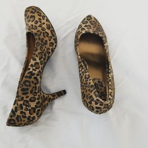 X Appeal Size 10 leopard heels
